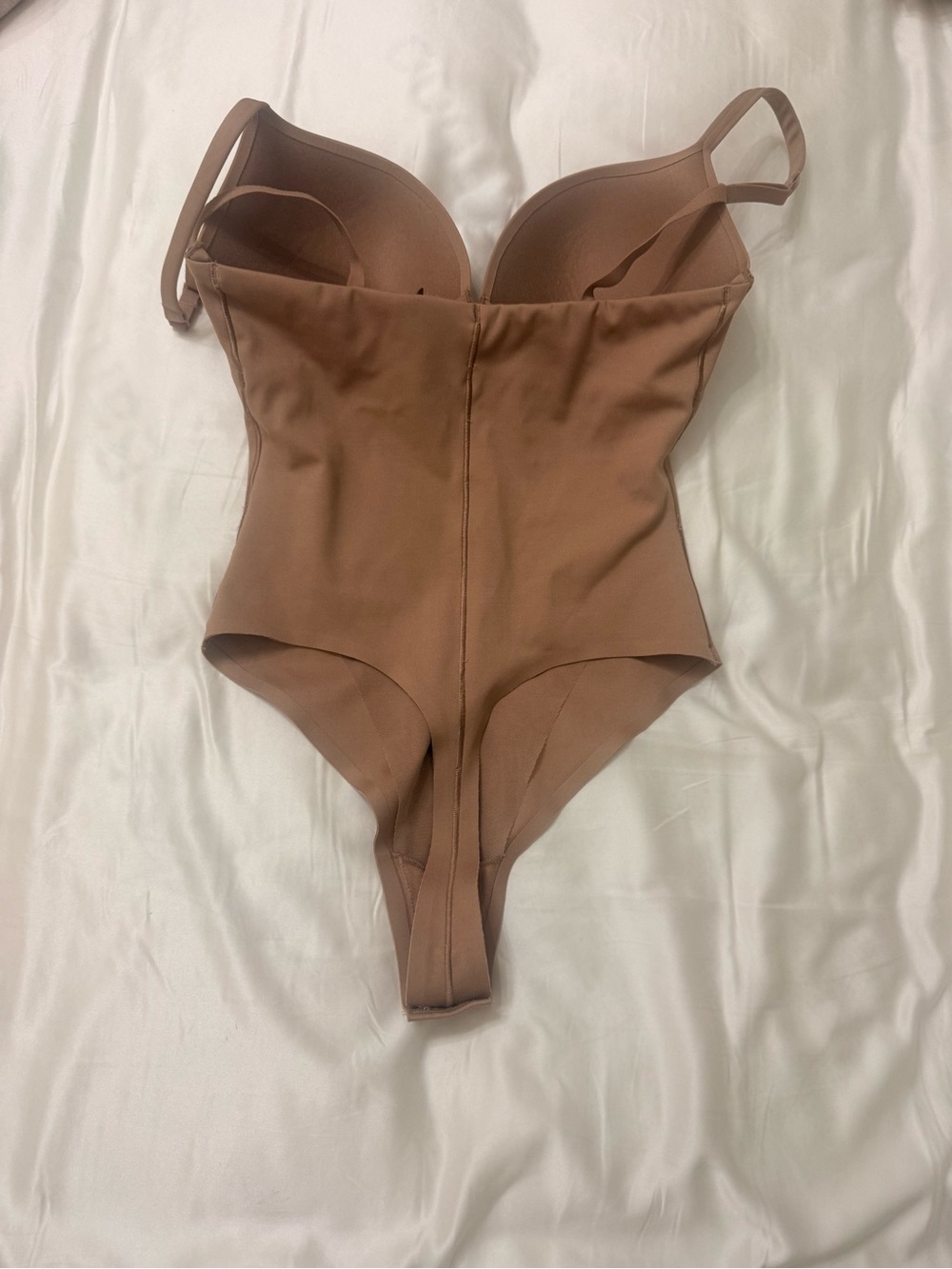 SKIMS Seamless Sculpt Thong Bodysuit Shapewear Nude/Tan Size Small - Picture 2 of 9